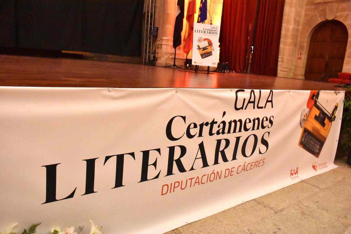 Galería | Así ha sido la gala de la Diputación de Cáceres de Certámenes Literarios 2026