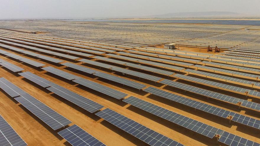 Complejo solar BENBAN 564 MW, construido por TSK en Egipto. | Cedida a LNE