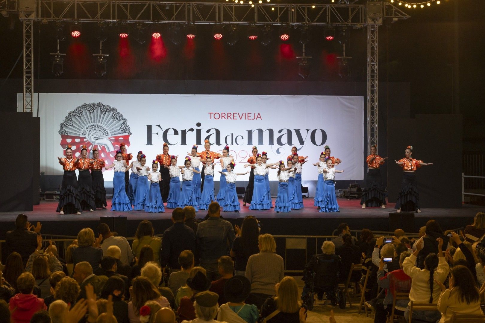 Por sevillanas en la Feria de Mayo de Torrevieja 2025