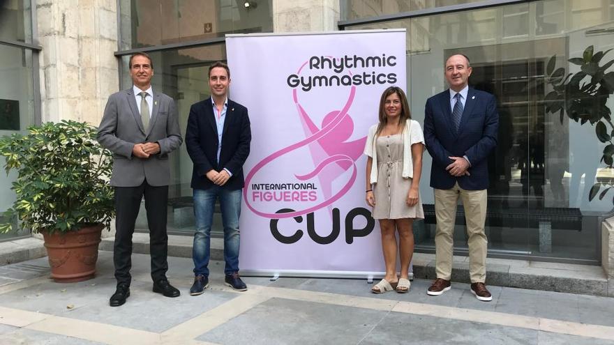 La presentació de la 7a International Figueres Cup a la Diputació.
