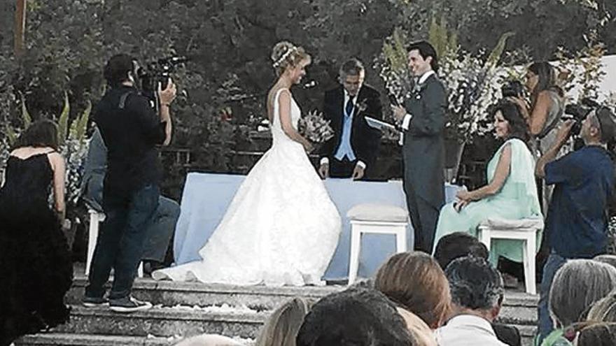 Grande-Marlaska presidió la boda del hijo de Ana Rosa Quintana