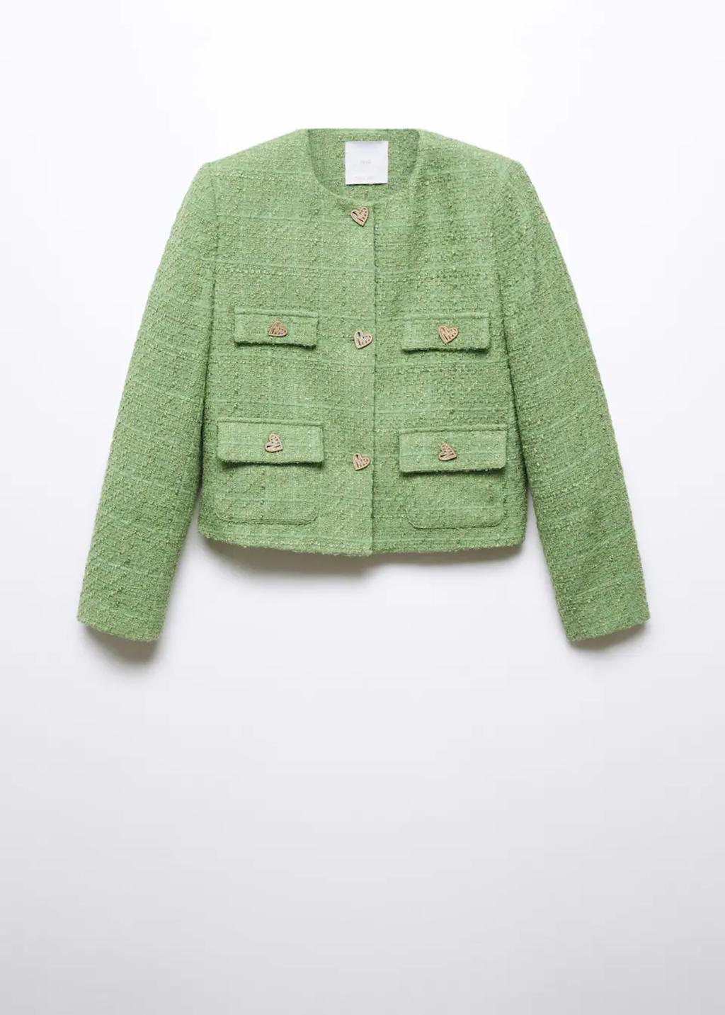 Chaqueta de 'tweed' verde de Mango con botones de madera.