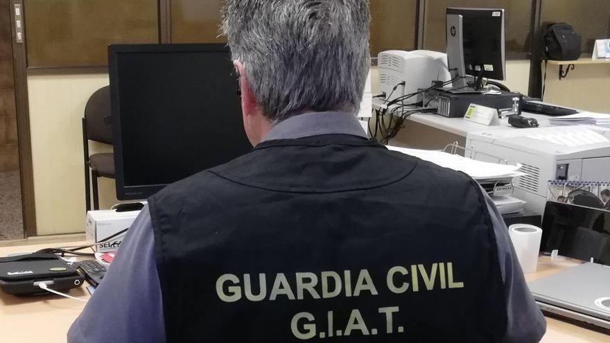 La Guardia Civil investiga a cuatro personas por la matriculación fraudulenta de 19 vehículos