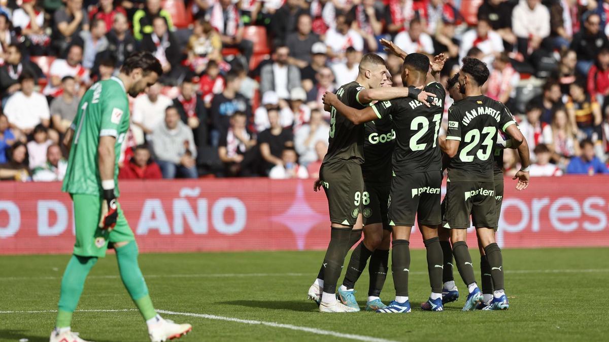 El Girona se va al parón de noviembre líder de LaLiga.