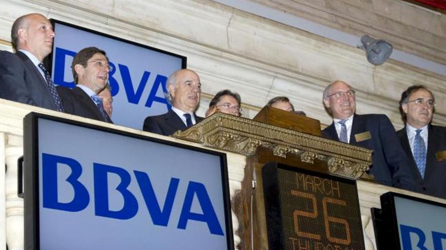 El presidente del BBVA, Francisco González junto a directivos en una imagen de archivo