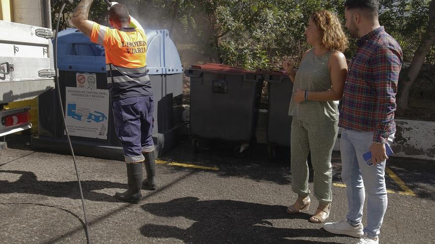 El Ayuntamiento continúa en Las Coloradas con la segunda fase del plan especial de limpieza y cuidados de zonas verdes