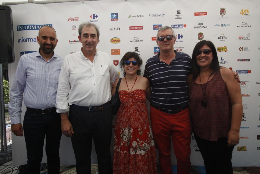 El director de INFORMACIÓNTV, Adrián Ivorra; Fernando Benavente, director general de Vissum; Mercedes Gallego, redactora jefe del diario; Alfonso Espadas, de los cines Aana, y África Prado, redactora.