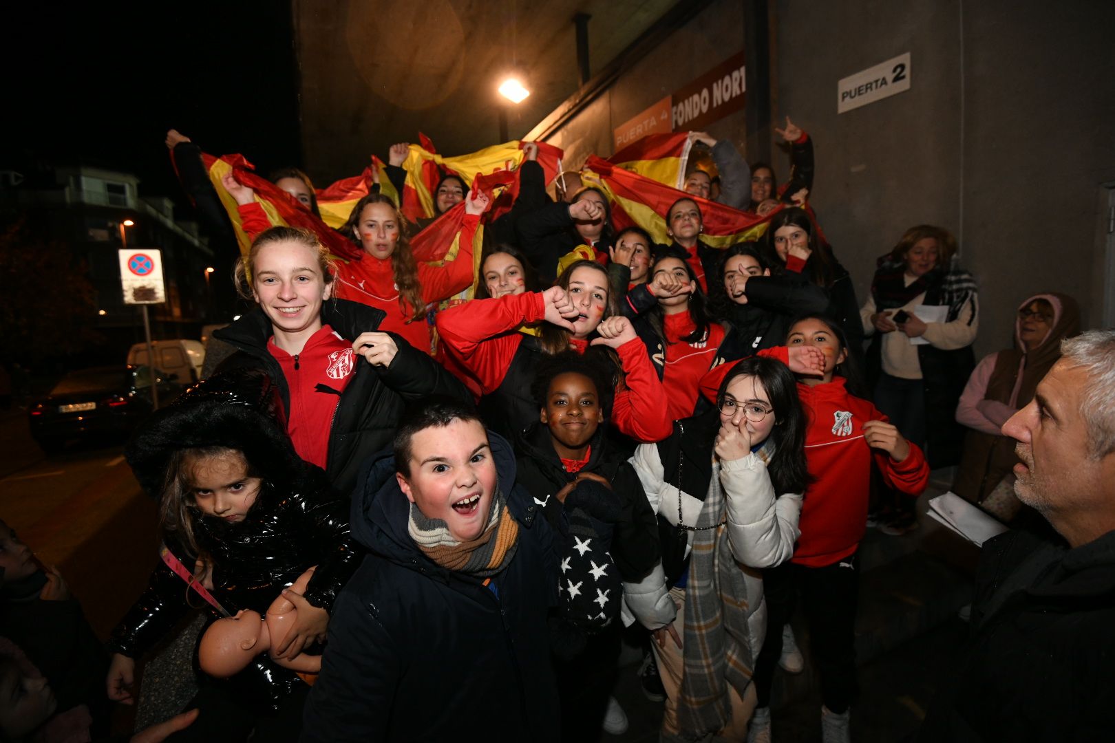 La afición se vuelca con las campeonas del mundo