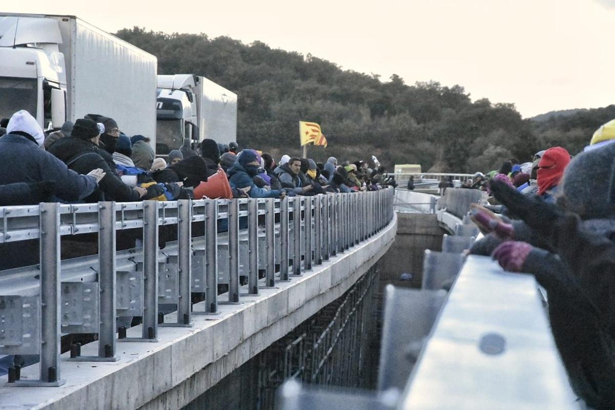 Desalojo de manifestantes en La Jonquera