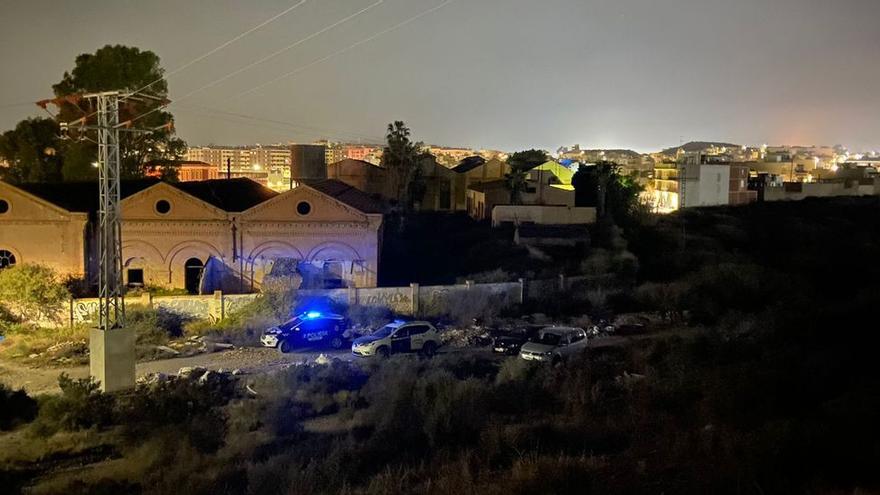 Hallan el cadáver de un bebé recién nacido enterrado en un paraje de Murcia