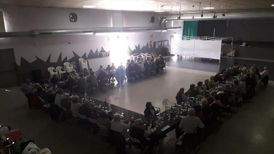 La Amistad congrega a sus socios en una comida de hermandad