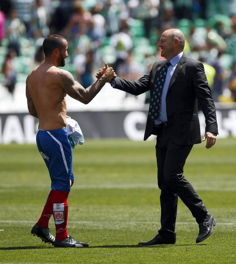 Fotogalería del Real Zaragoza contra el Betis en el Benito Villamarín