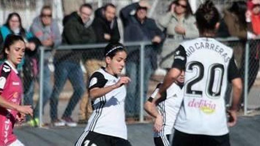 Un doblete de Szymanowski da una cómoda victoria al VCF