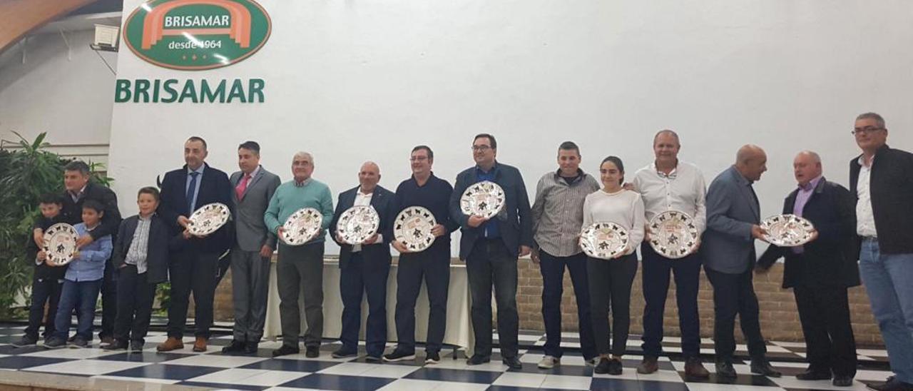 Los defensores de los «bous al carrer» celebran sus bodas de plata