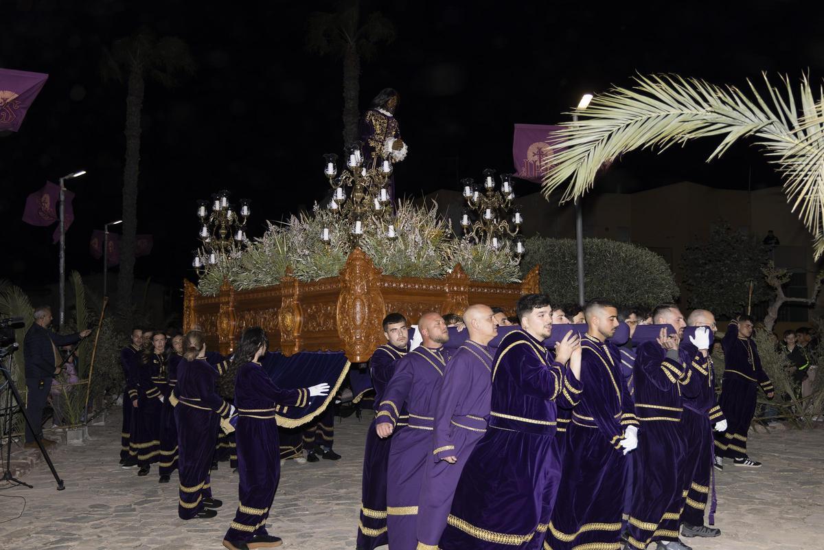 Nuestro Padre Jesús llega hasta el huerto del Prendimiento