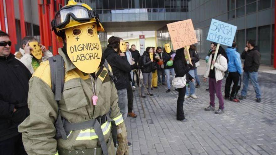 Sarga insiste en que no se cumplen las contrataciones