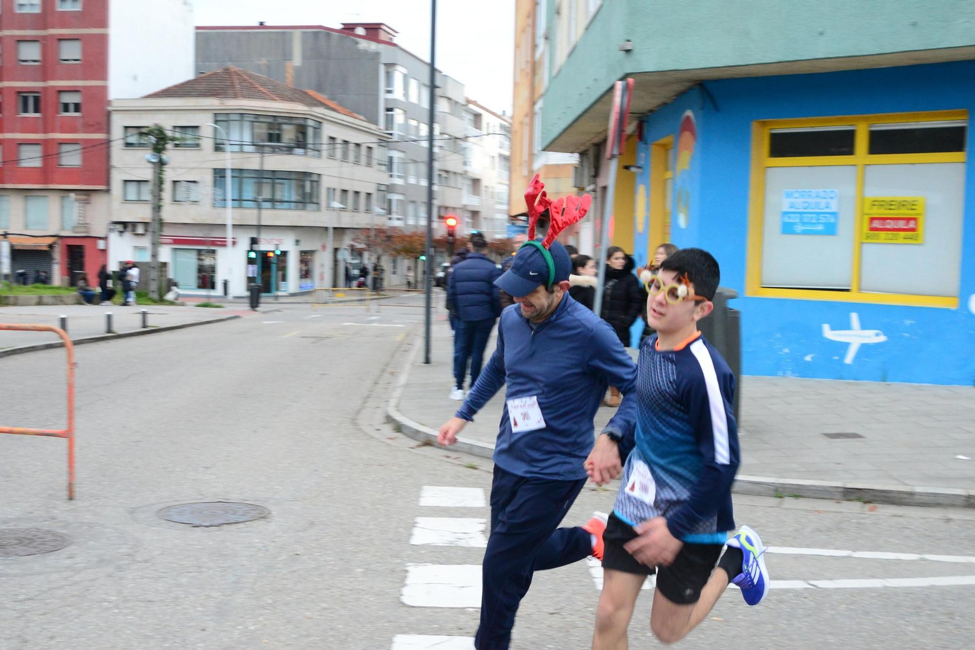 La carrera San Silvestre "Bye bye 2024" de Bueu en imágenes