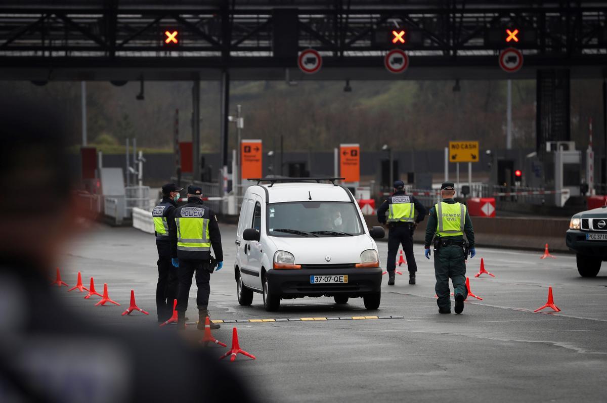 Espanya exigirà una PCR negativa als turistes de França que entrin per carretera