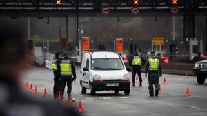 Espanya exigirà una PCR negativa als turistes de França que entrin per carretera