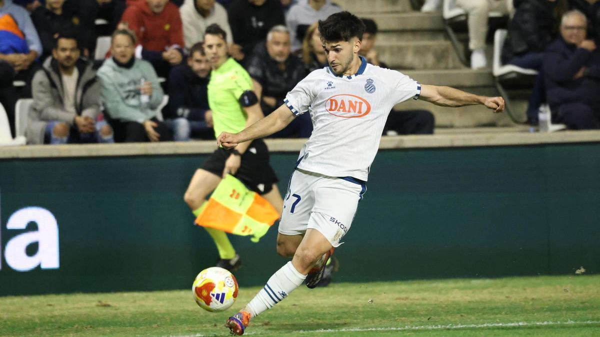 Javi Hernández, futbolista del RCD Espanyol, se marcha cedido al Mirandés