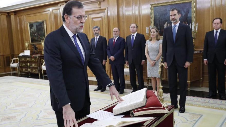 Rajoy jura ante Felipe VI su cargo como presidente del Gobierno de España