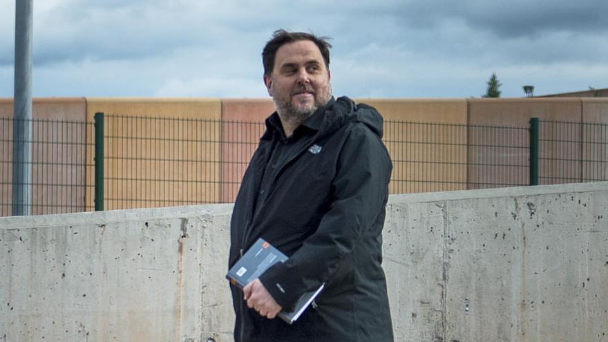 Oriol Junqueras, sortint de Lledoners