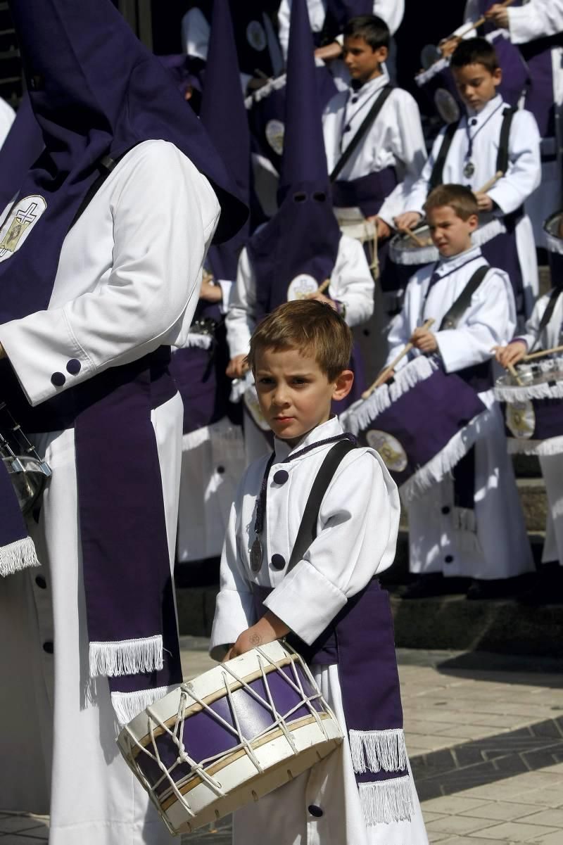 Imágenes de la procesión Abrazado a la Cruz