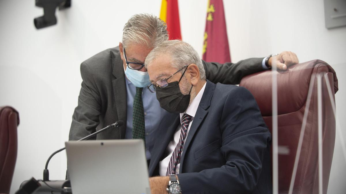 El presidente de la Asamblea, Alberto Castillo, y el vicepresidente, Miguel Miralles.