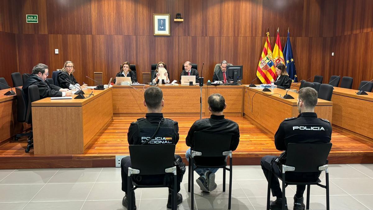 El acusado, F. M., en el juicio celebrado este lunes en la Audiencia Provincial de Zaragoza.