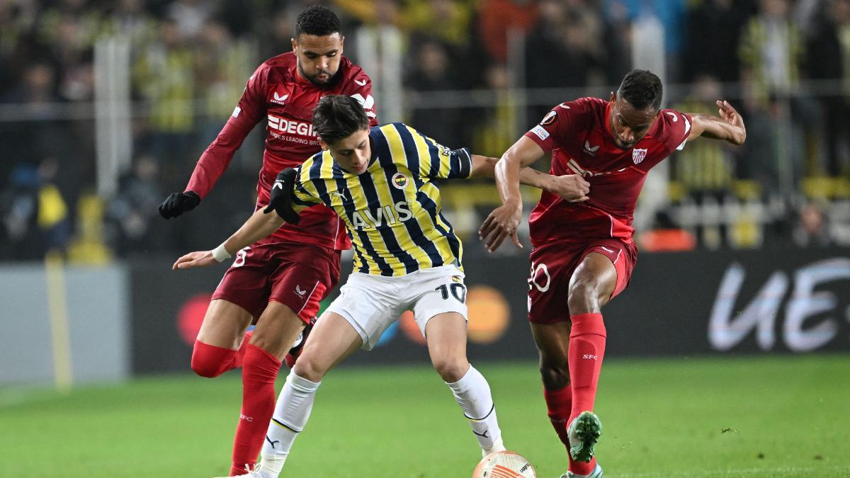 Resumen, goles y highlights del Fenerbahçe  1 - 0 Sevilla de la vuelta de octavos de final de la Europa League