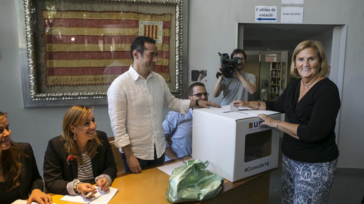 La presidenta del Parlament, Núria de Gispert, en la sede de Unió.