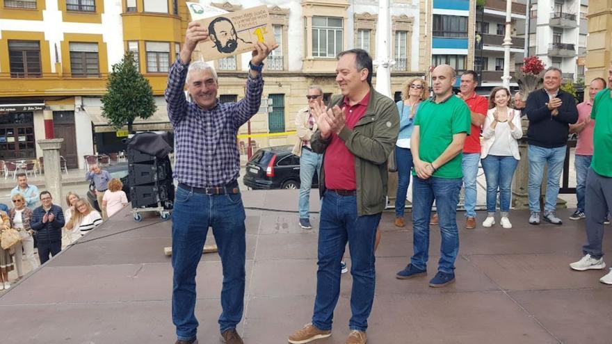 Javier Canteli, de Fuentes (Villaviciosa), elabora la mejor sidra casera de Asturias