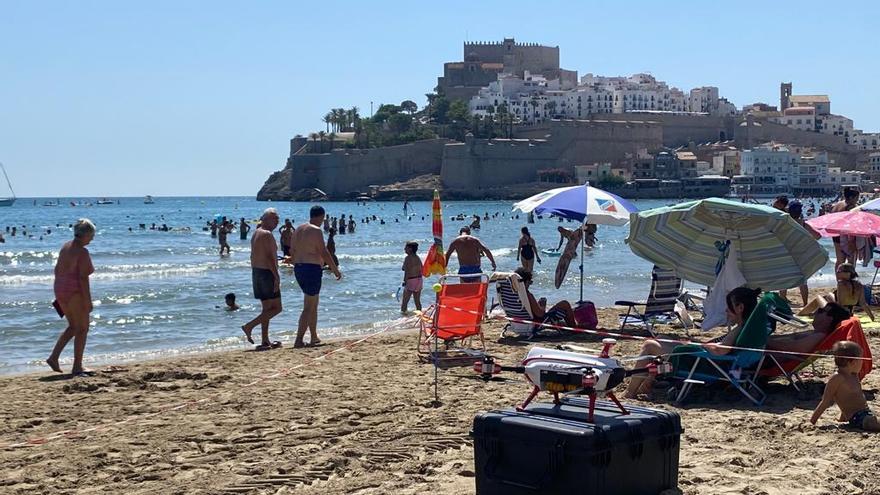 Los drones han entrado a formar parte del dispositivo de vigilancia y salvamento de las playas de Peñíscola.