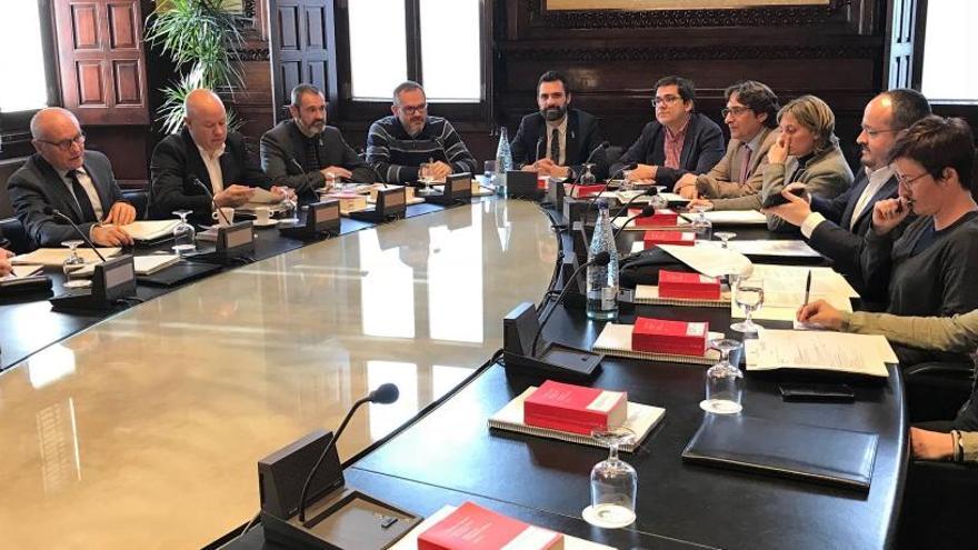 La Mesa del Parlament de Cataluña.