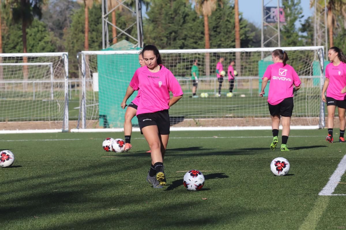 El Córdoba CF Femenino de Ariel Montenegro comienza a rodar