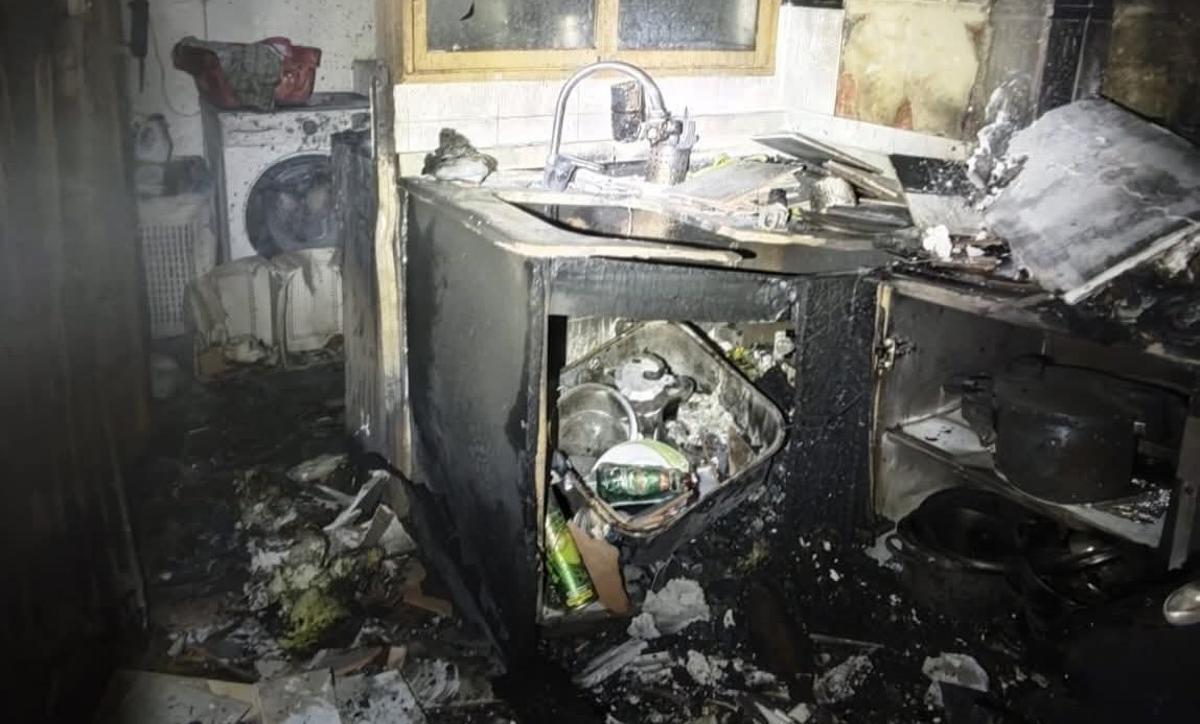 La cocina ha quedado destruida por el fuego