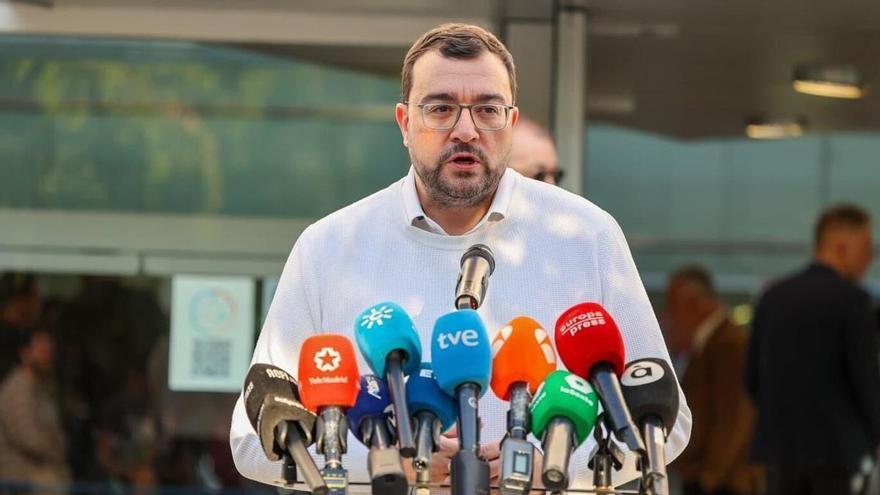 Barbón llama a “blindar” las políticas de vivienda ante la “incapacidad del mercado”