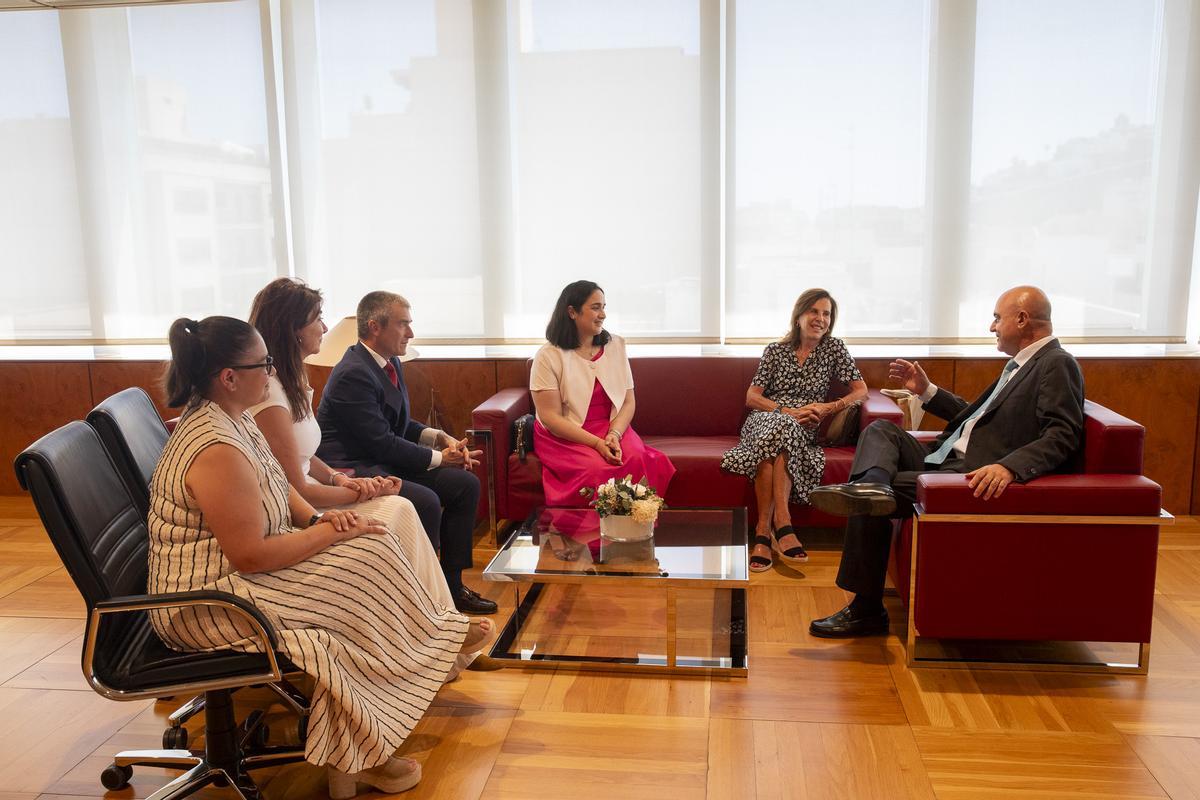 Galería: imágenes de la visita a Ibiza de la embajadora de Francia en España