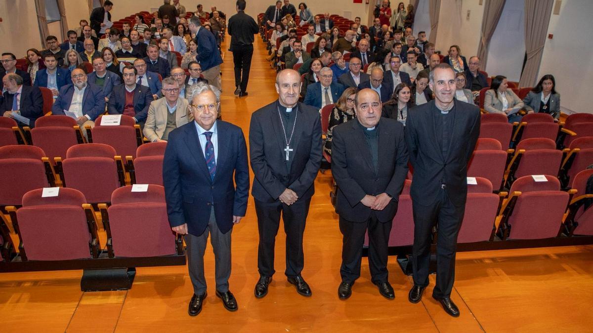 La Diputación de Córdoba acoge el Encuentro Diocesano de Hermandades y Cofradías.