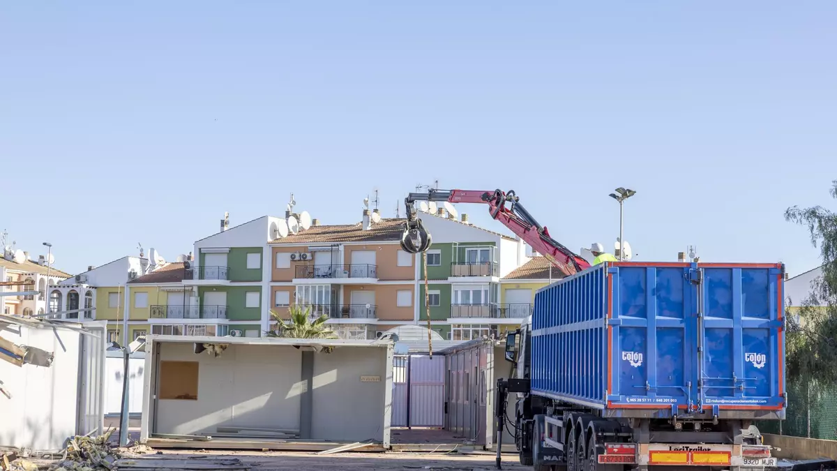 La Generalitat adjudica el montaje del cuarto centro educativo en barracones en Torrevieja