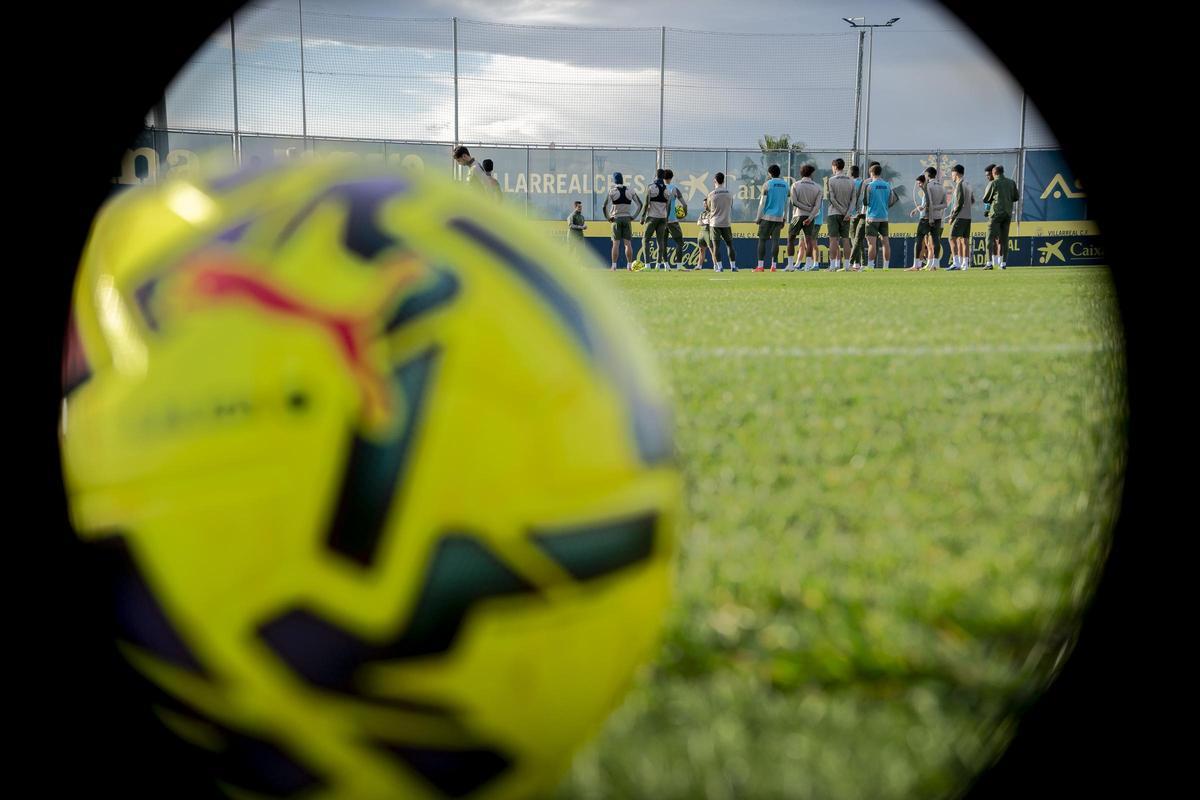 Imagen del entrenamiento del Villarreal en Miralcamp.