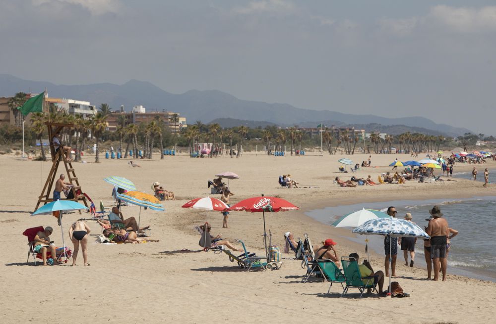 Canet d'En Berenguer: Una playa de postal a menos de 30 minutos de la capital del Turia