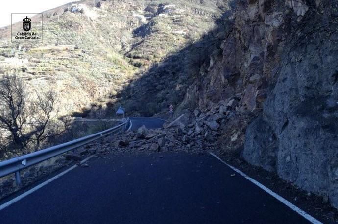 Un desprendimiento obliga a cerrar  la carretera de La Culata