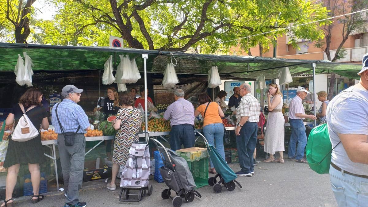 El mercado de Santiago y Zaraíche cuenta ahora con 20 puestos