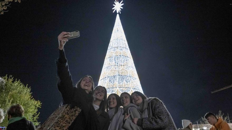 Ourense ilumina os reencontros das Festas