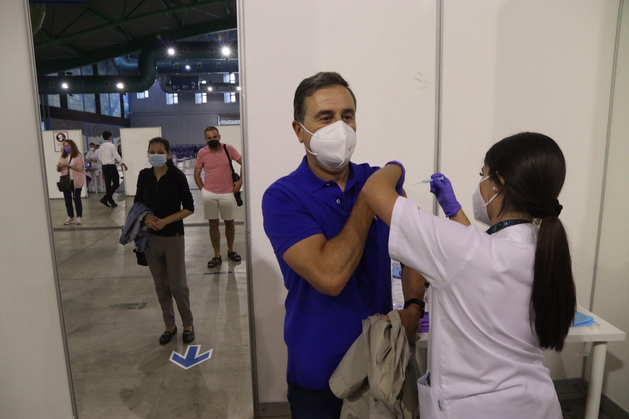 Vacunación masiva con AstraZeneca en Málaga