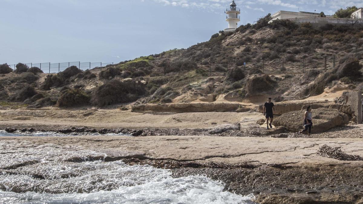 El faro del Cabo de la Huerta, en imagen reciente