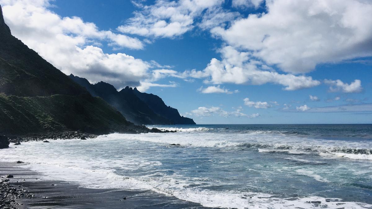 Playa del Roque de Las Bodegas en Santa Cruz de Tenerife.