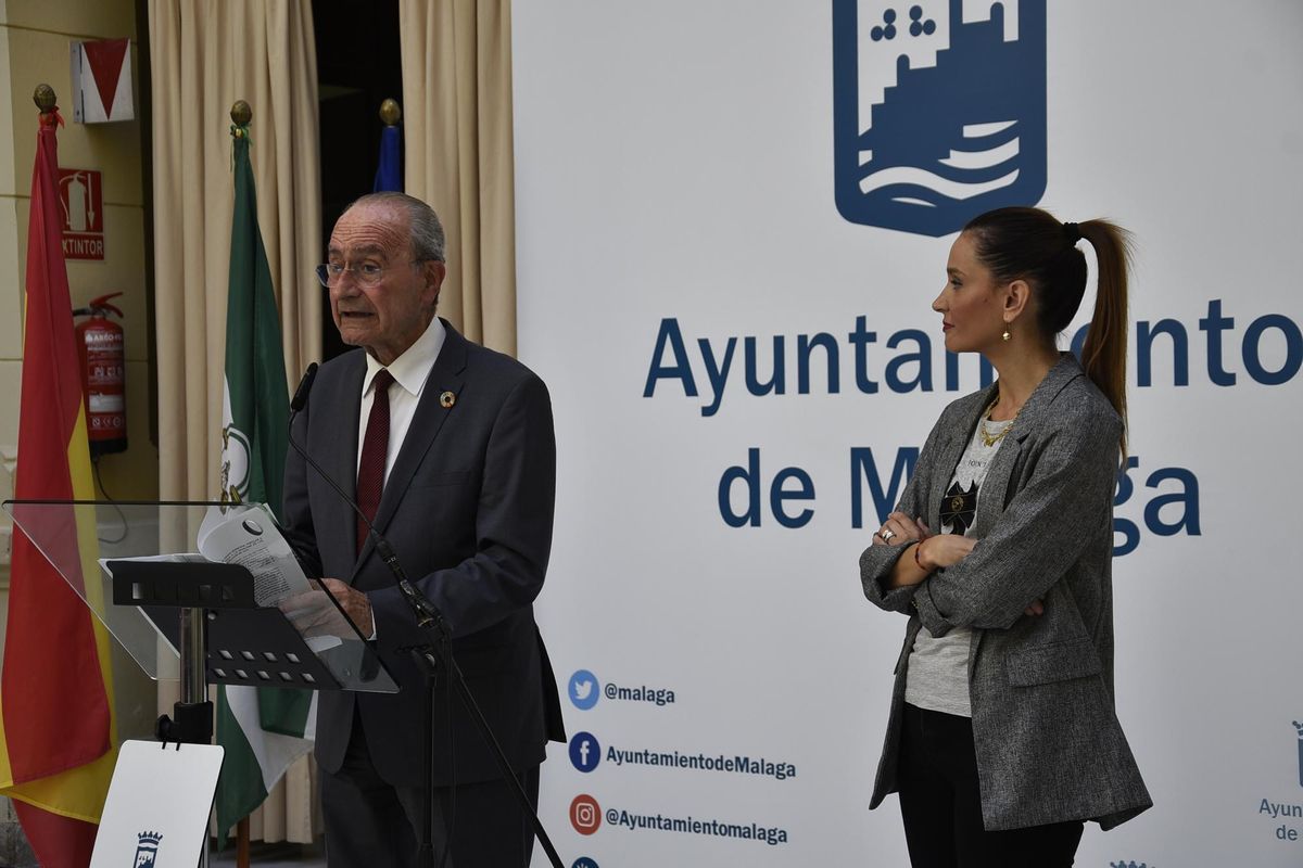 Francisco de la Torre junto a Elisa Pérez de Siles.