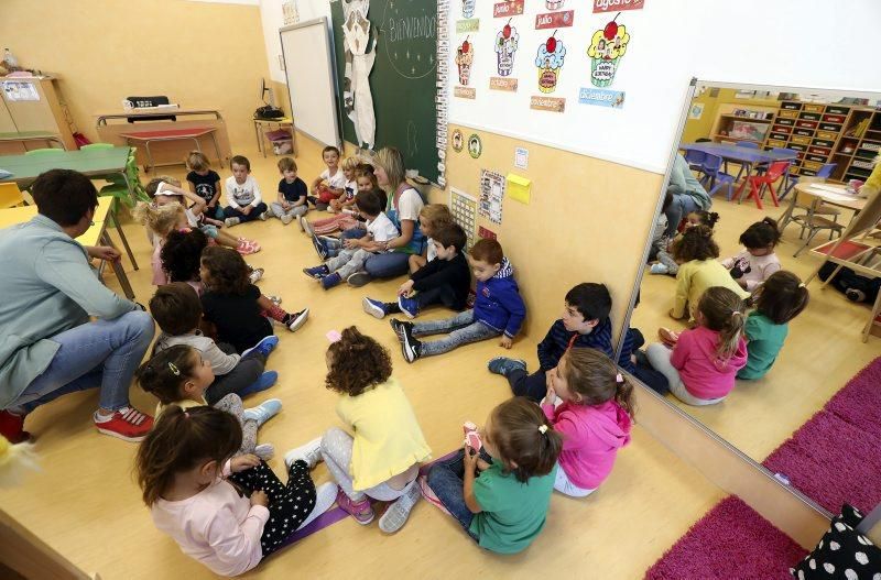 Primer día de clase en el nuevo colegio Parque Venecia